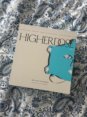 HIGHERDOSE Red Light Face Mask with Turquoise Accent